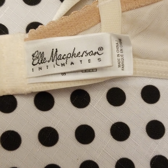 Elle Macpherson Bra 36D - Picture 4 of 5